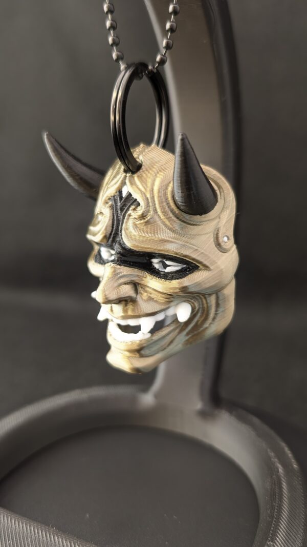 Laughing Oni Demon Mask Keychain - Image 8